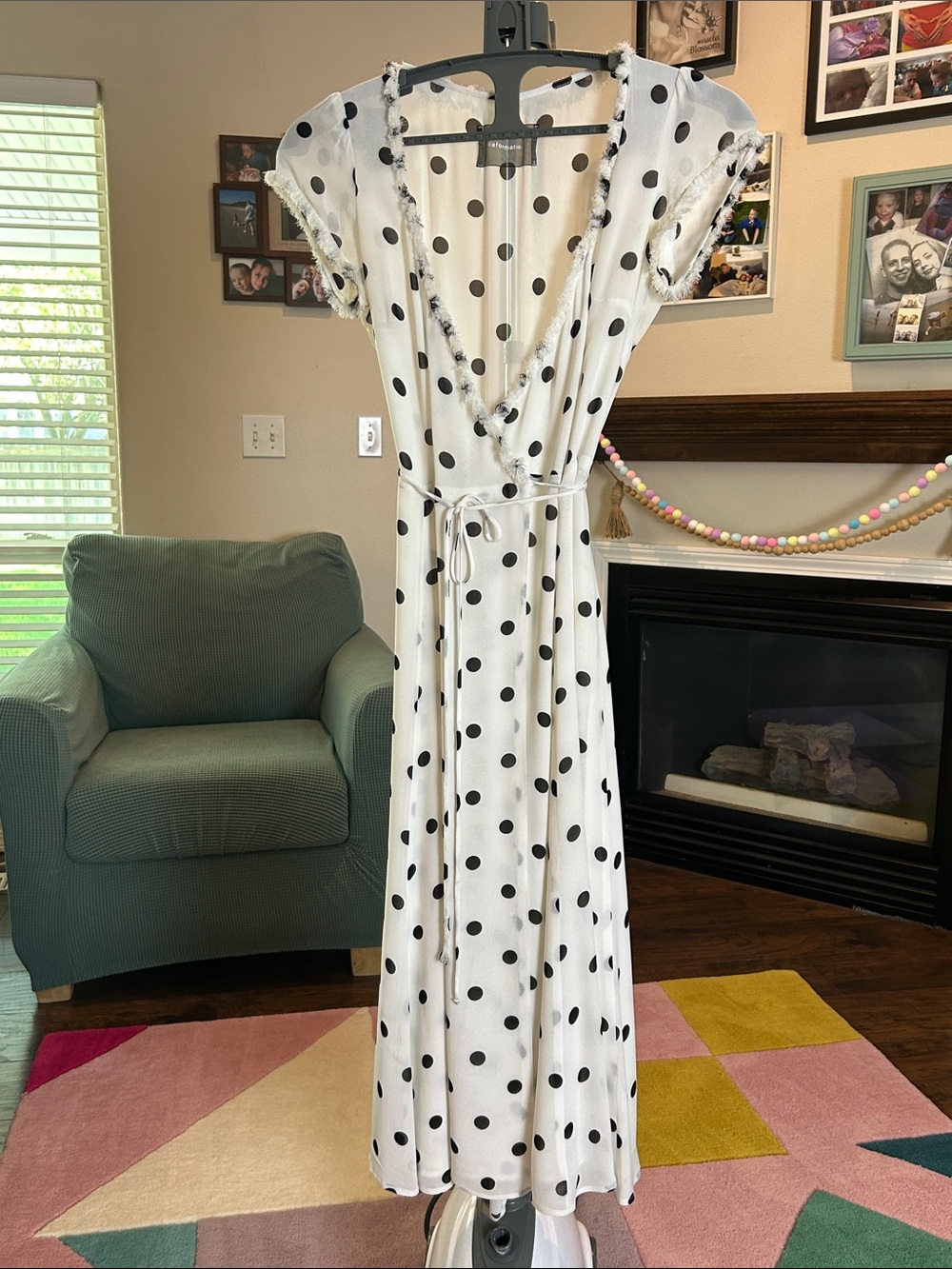 Reformation Gwenyth White | White Wrap Dress w/ Black Polka Dots Small Size 4-6 - Picture 4 of 17